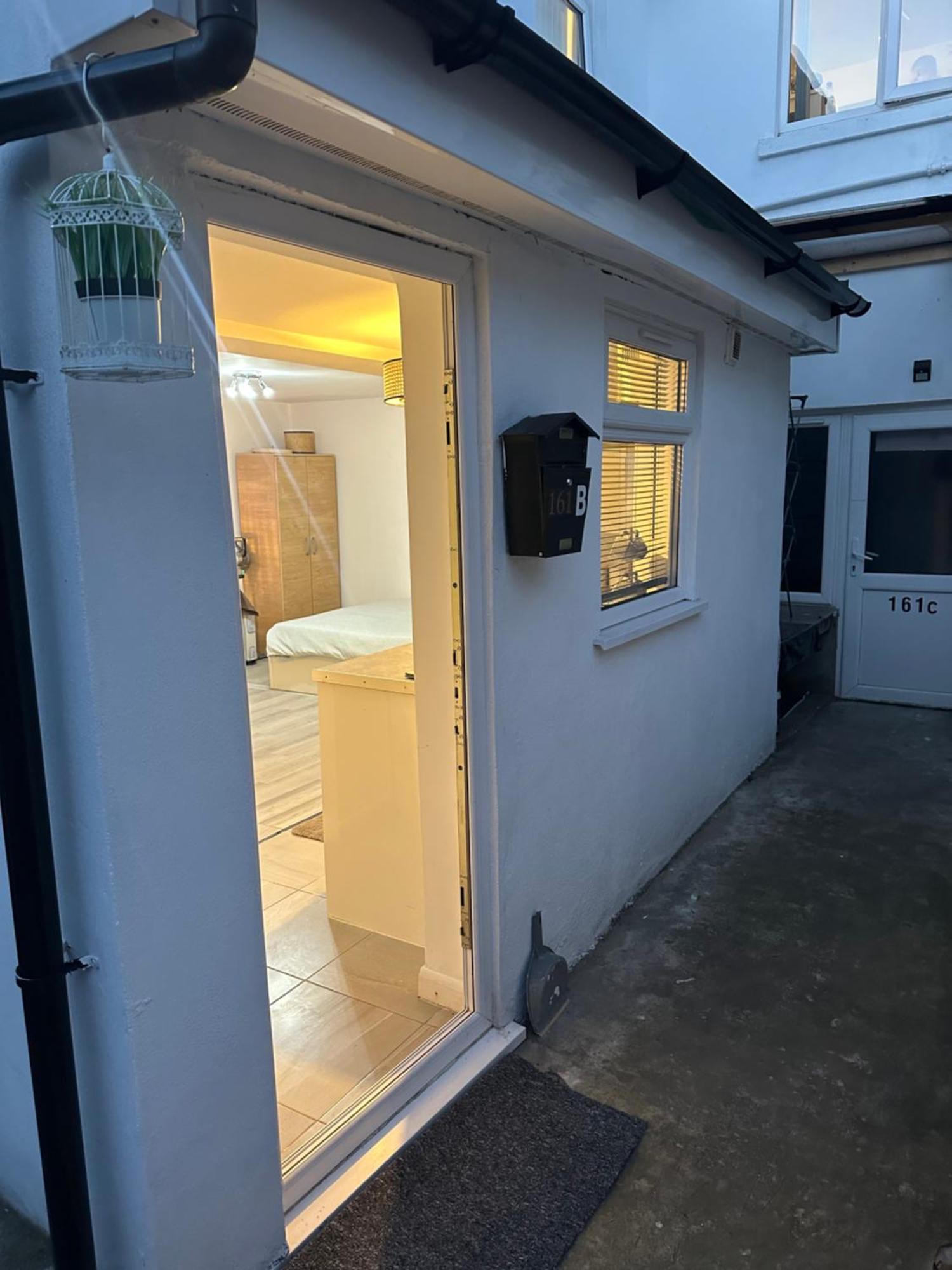 Stylish Studio Flat - Watford Junction - Harry Potter エクステリア 写真